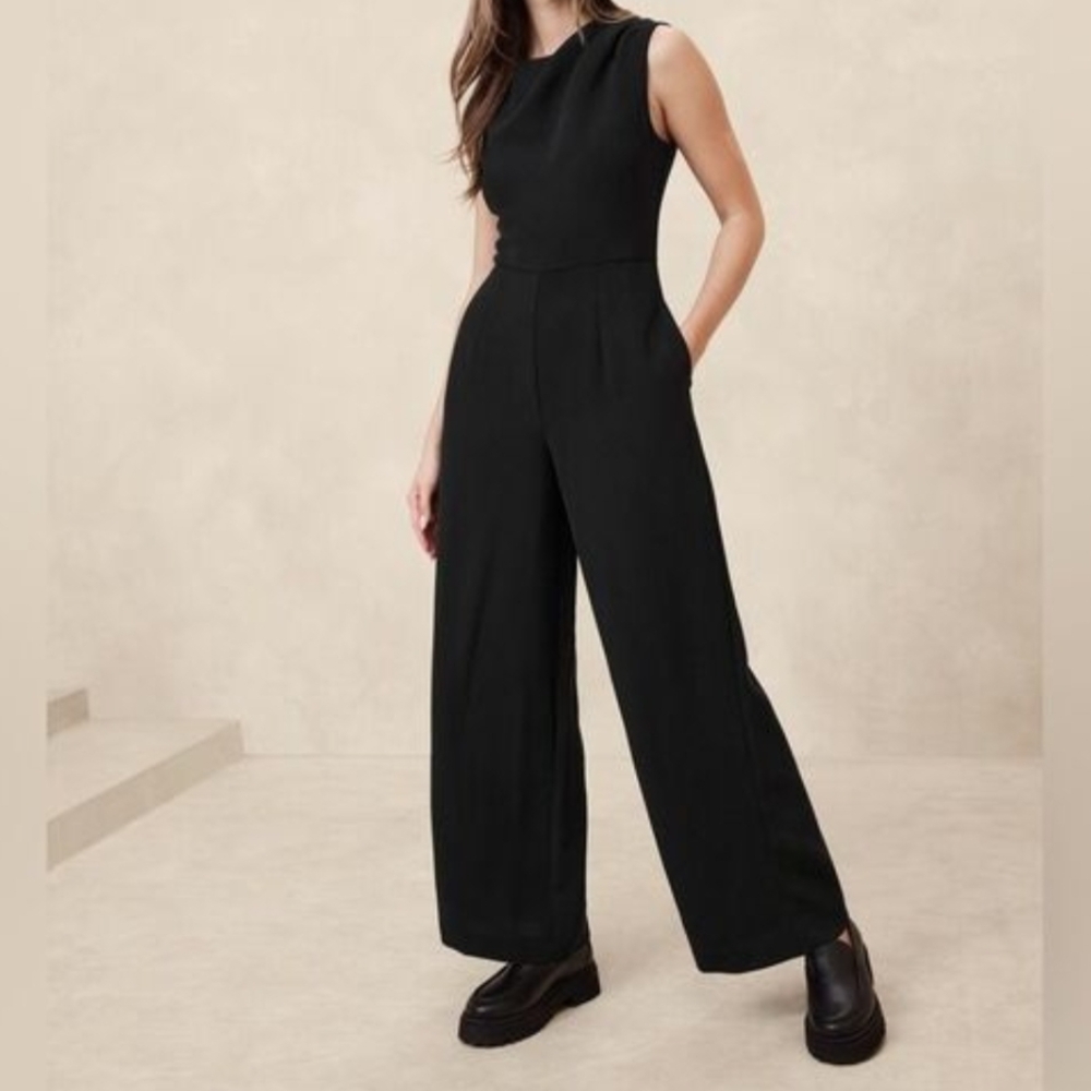 NWT Banana Republic Classic Black Jumpsuit - Picture 7 of 10